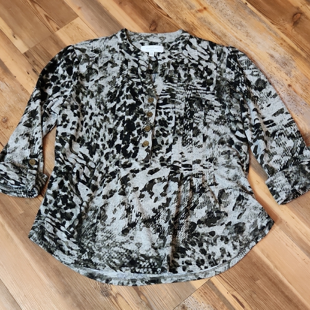 New Directions Black and Gray Graphic 3/4 Sleeve Blouse